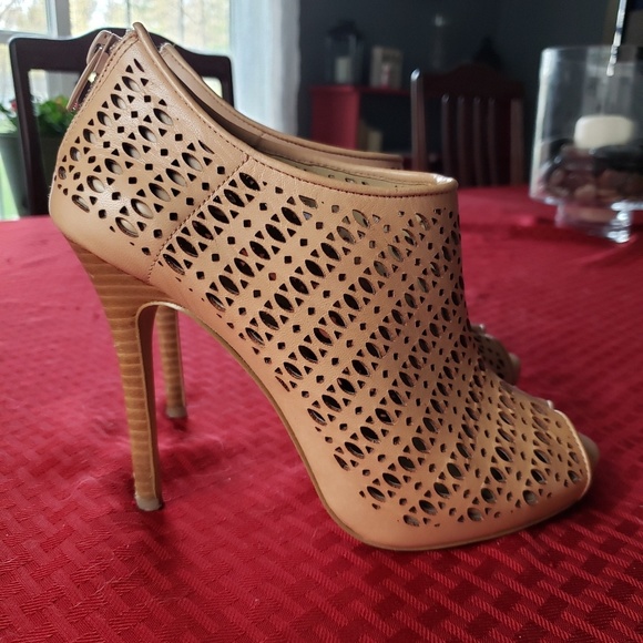 Ann Taylor Shoes - Ann Taylor heels